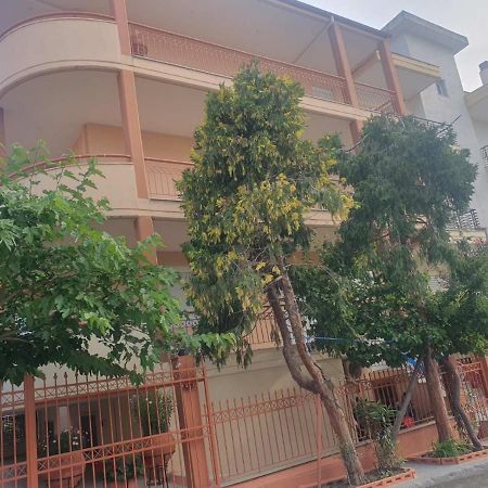 Elle Apartment By Alp Hospitality Services Nea Kallikrateia Dış mekan fotoğraf