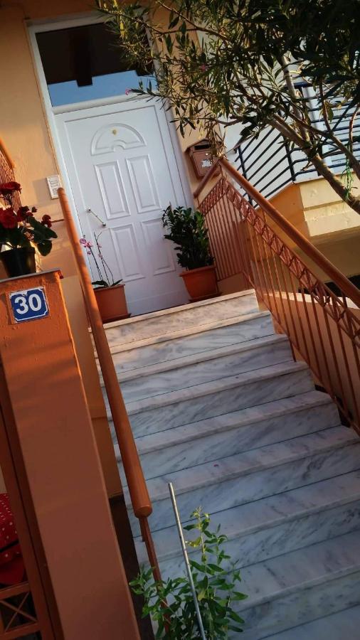 Elle Apartment By Alp Hospitality Services Nea Kallikrateia Dış mekan fotoğraf