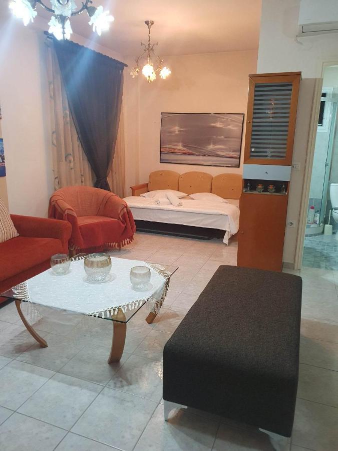 Elle Apartment By Alp Hospitality Services Nea Kallikrateia Dış mekan fotoğraf