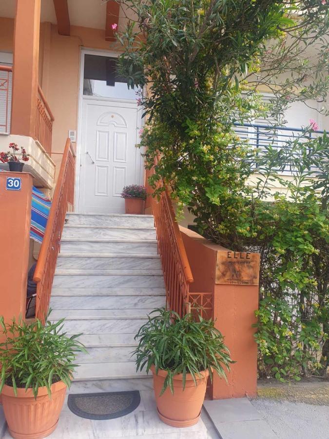 Elle Apartment By Alp Hospitality Services Nea Kallikrateia Dış mekan fotoğraf